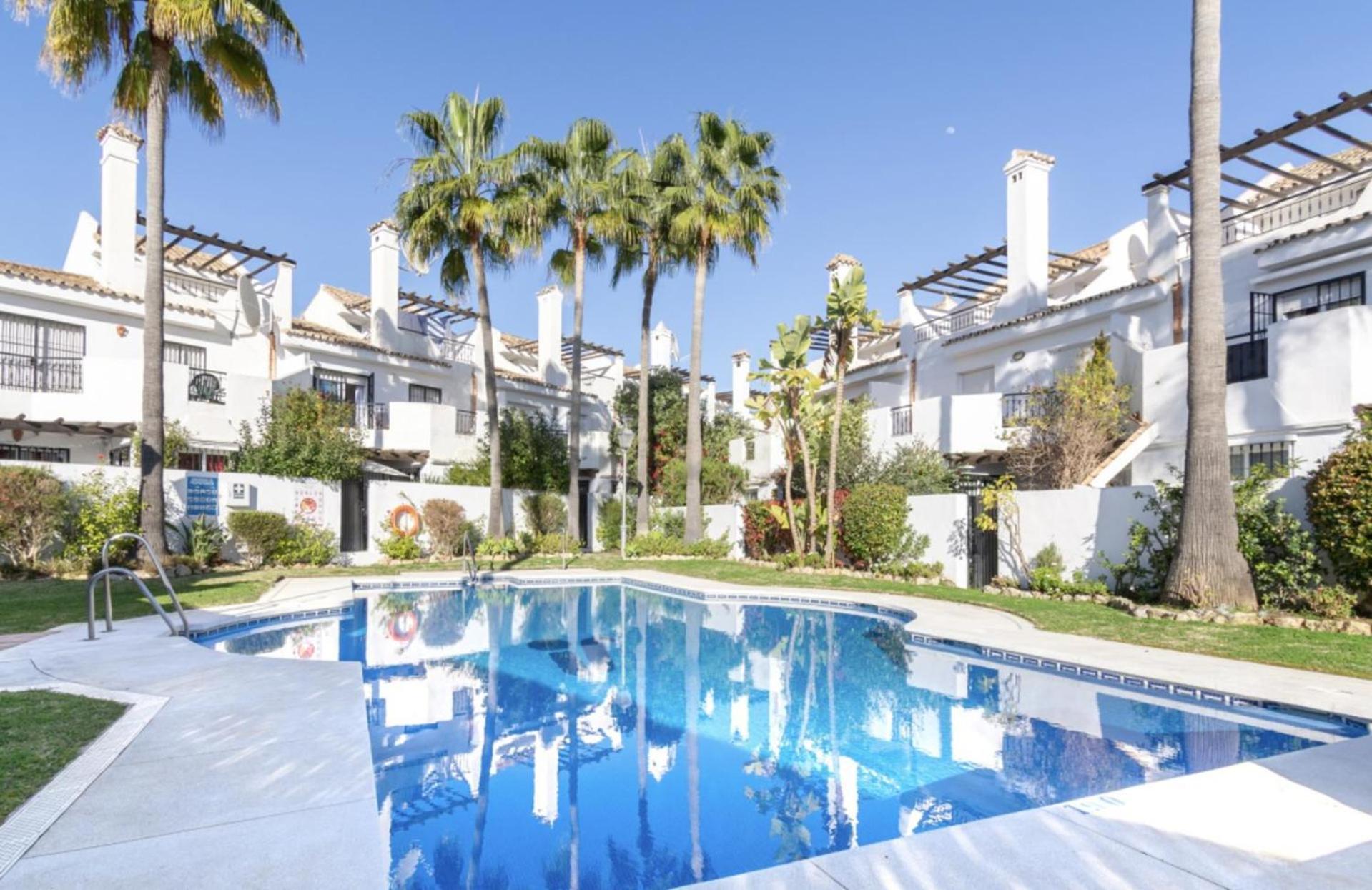 Luxury 3 Bed Townhouse In Puerto Banus Marbella Vila Exterior foto